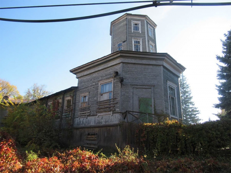 «Всем очень горько от того, как обошлись с памятником»: как демонтировали единственный в России деревянный планетарий