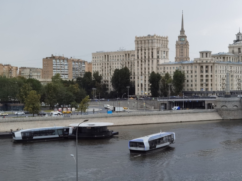 «Всё просто, конструктивно, приятно сделано»: Путин дал старт движению регулярного речного электротранспорта в Москве
