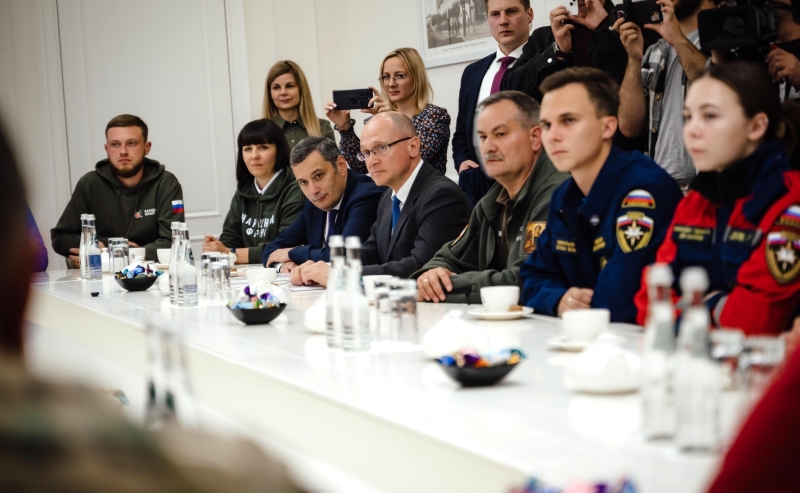 Встреча с Хинштейном, волонтёрами и посещение АЭС: как прошла поездка Путина в Курскую область