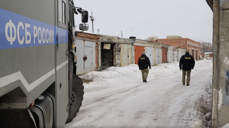 Взрывчатку маскировали под парфюмерию: ФСБ предотвратила серию терактов против участников СВО