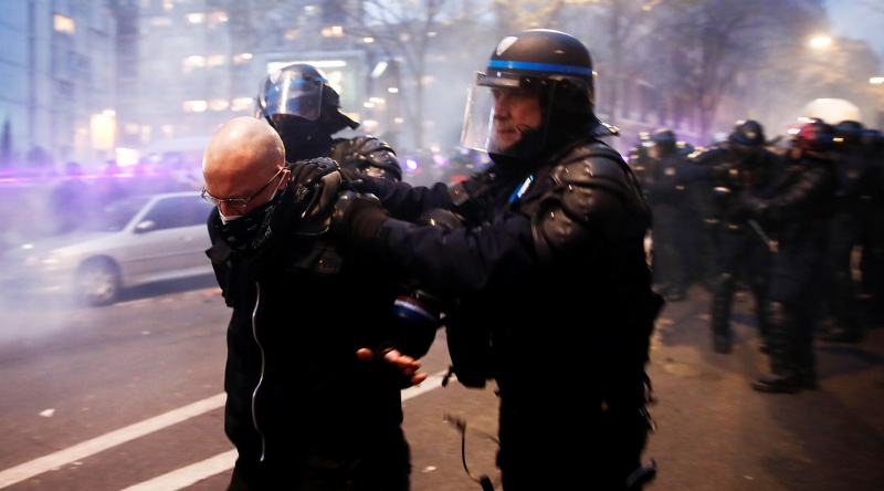 Задержаны 64 человека: как проходят протесты во Франции