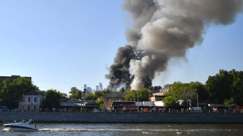 Заммэра Москвы рассказал о пострадавших при пожаре на складе пиротехники