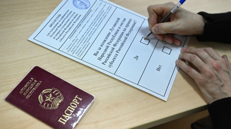 Завершающий день: в ДНР, ЛНР, Херсонской и Запорожской областях голосуют на референдумах по вхождению в РФ