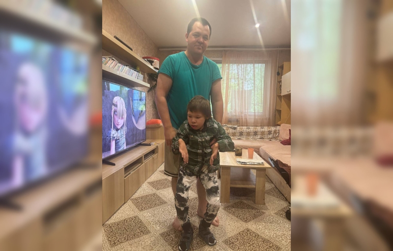«Живу без права на хандру и болезнь»: как вдовец из Нижнего Новгорода в одиночку воспитывает сына с инвалидностью